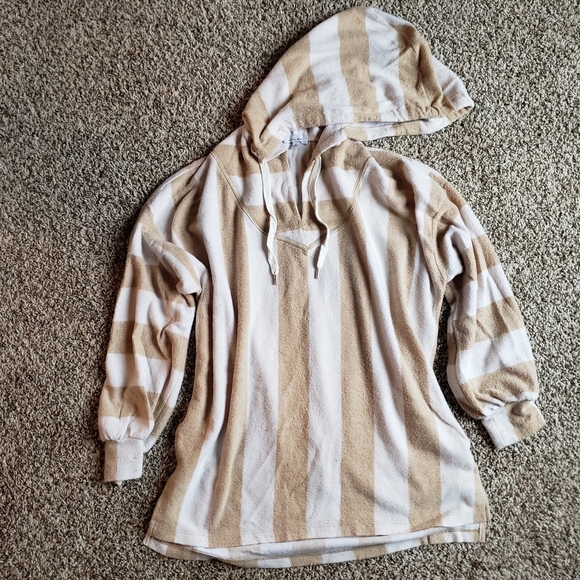 white birch Tops - White Birch Bell Sleeve Sweater